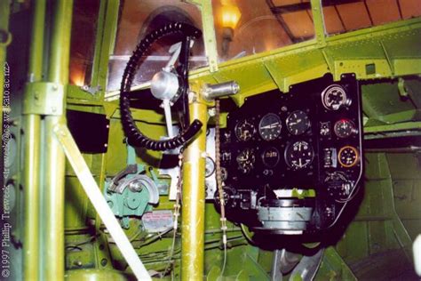 Kiwi Aircraft Images : FAA Museum - Yeovilton