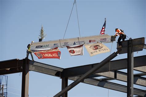 Acrisure Arena Celebrates Topping Out Ceremony With Beam Placement – Acrisure Arena