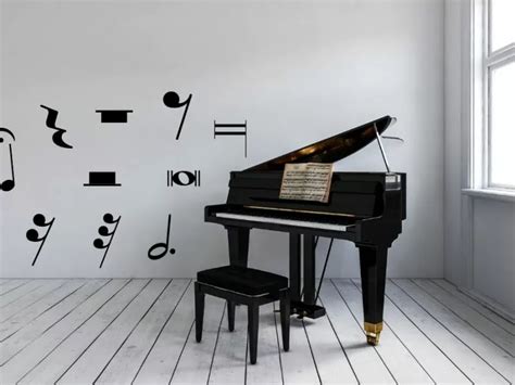 What Is Atonal Music? Definition, History, Composers & Examples