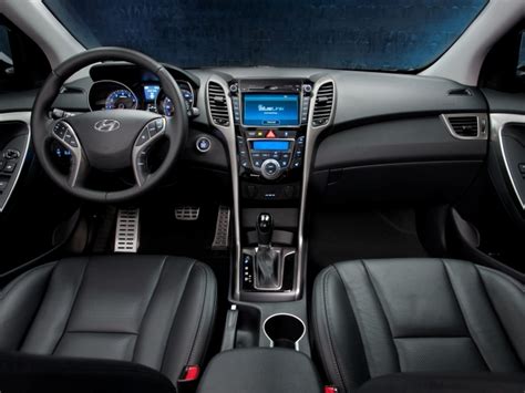 2013 Hyundai Elantra: 35 Interior Photos | U.S. News