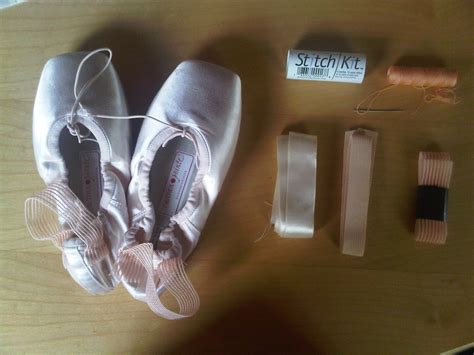 breath.dance.smile: Pointe shoe darning basics