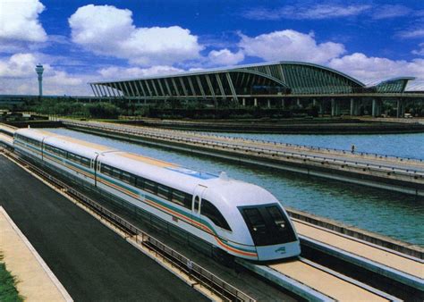 The Best Photos of the Shanghai Maglev