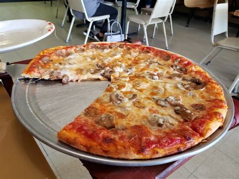 SAN REMO PIZZA RESTAURANT, Apollo Beach - Restaurant Reviews, Photos ...