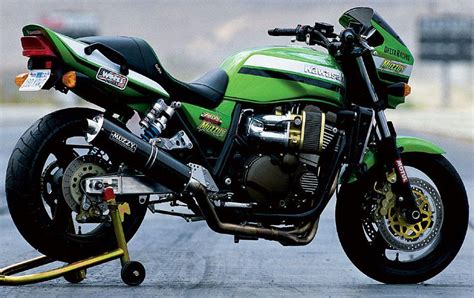 Skinny Moto: KAWASAKI ZRX