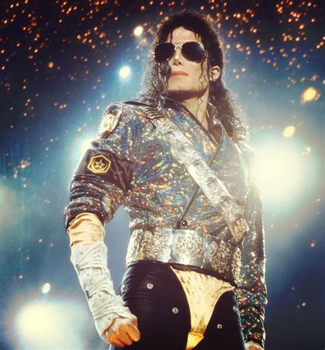 JAM go with it go with it JAM 💥 | Michael jackson dangerous, Michael jackson pics, Michael jackson