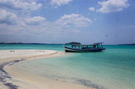 Travel to Belitung Itinerary: The Alternative Trip To The Bali of ...