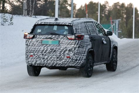 2023 Jeep Commander RHD Spied Cold-Weather Testing - autoevolution