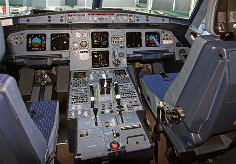 (572) Cockpit of Airbus A321 | Nach der Landung in Frankfurt… | Flickr