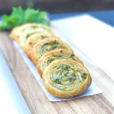 Puff Pastry Garlic n' Herb Pinwheels | Recipe | Easy puff pastry, Puff pastry pinwheels, Food