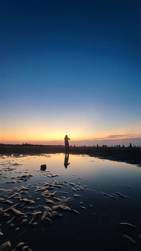 Evening at Aksa Beach, splendid sunset! : r/mumbai