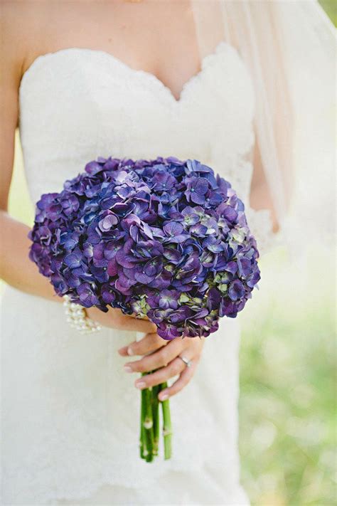 18 Beautiful breathtaking hydrangea bouquet wedding | Purple hydrangea ...