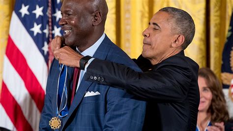 Obama awards 21 Presidential Medals of Freedom - DefenderNetwork.com