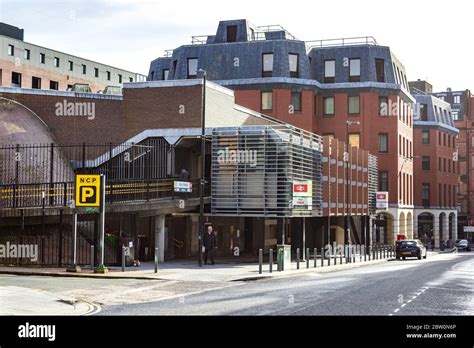 Exterior of Moorfields metro rail underground railway station, Liverpool Stock Photo - Alamy