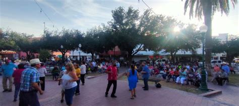 Bailan a buen ritmo con los ‘Jueves de Plaza’ - El Mañana de Nuevo Laredo