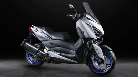 Scooter Yamaha X-Max 250 chega à linha 2022