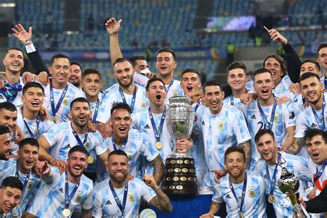 After Copa America 2021 win, Lionel Messi video calls wife Antonella Roccuzzo to celebrate win-WATCH