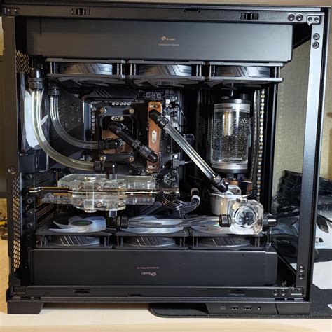 O11 Mini with Top Mounted 360 AIO & Vertical GPU Mount : r/lianli