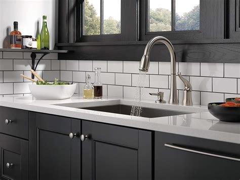 Top 10 Best Kitchen Sink Faucets in 2023 Reviews | Guide