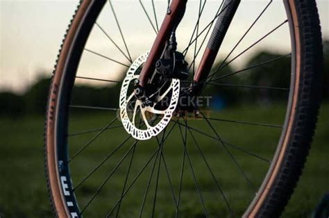 SRAM vs Shimano Brakes | Rocket Cyclist