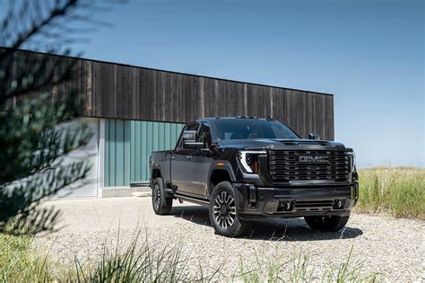 2024 GMC Sierra HD: High Luxury Meets High Limits | Edmunds