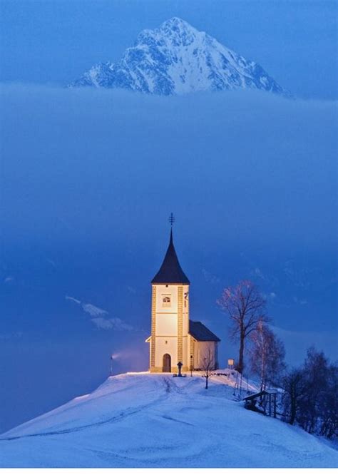 Photos of Churches in the Snow - Best Christmas Photos