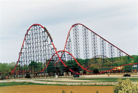 Superman Ride of Steel - Intamin Amusement Rides