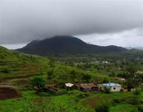 Purandar Fort Trek | Purandar Trek | Book Now @ 33% OFF