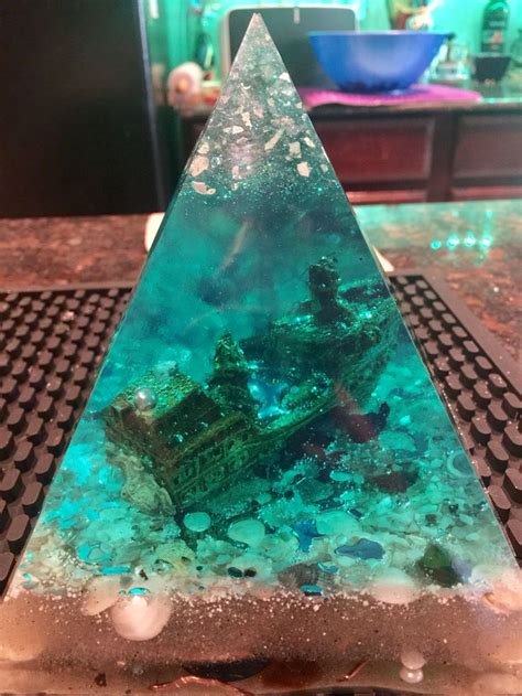 Resin shipwreck | Art projects, Resin crafts, Arts and crafts