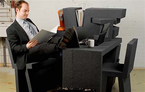 Portable Compact Portable Office by Tim Vinke - The Design Inspiration | The Design Inspiration