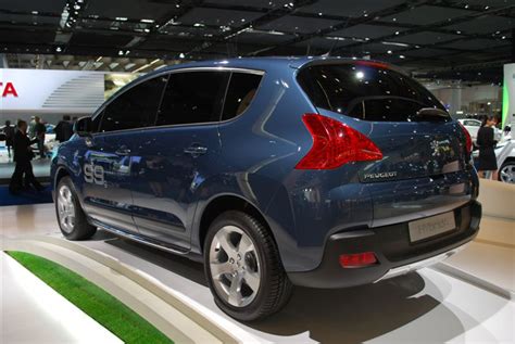 Album photo - Peugeot 5008 Hybrid 4 - Autonews