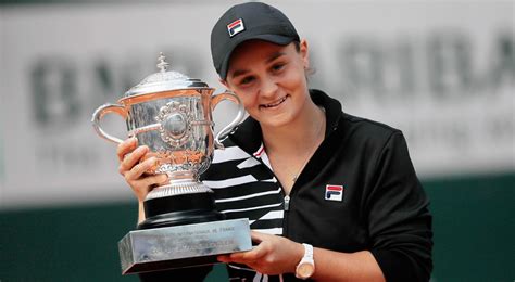 Australia's Ash Barty wins French Open final for 1st Grand Slam title - Sportsnet.ca