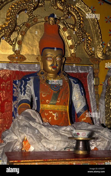 Statue of King Songtsen Gampo, King Songtsen Gampo, Songtsen Gampo, Trandruk Temple Monastery ...