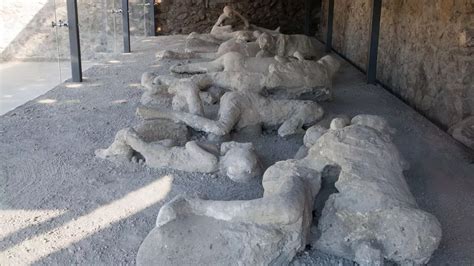 Curse of Pompeii strikes relic-hunters - and nine other spine-chilling ...