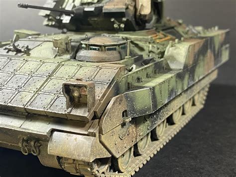 I consider this M3A3 Bradley done. : r/modelmakers