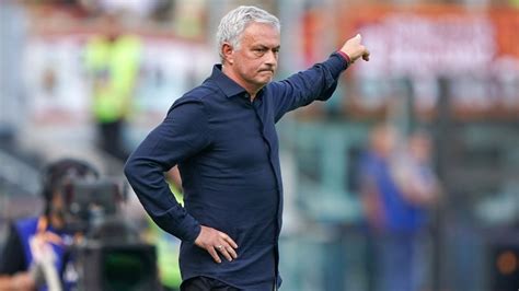 José Mourinho sent off after making ‘crying’ gesture as Roma scores ...