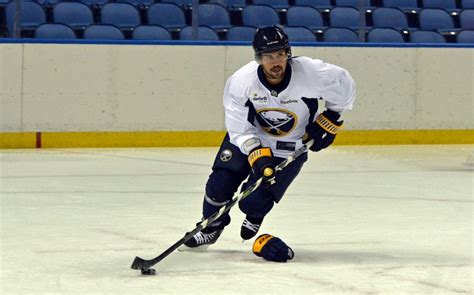 Ted Nolan ‘pretty close’ to naming new Sabres captain - Buffalo Hockey Beat