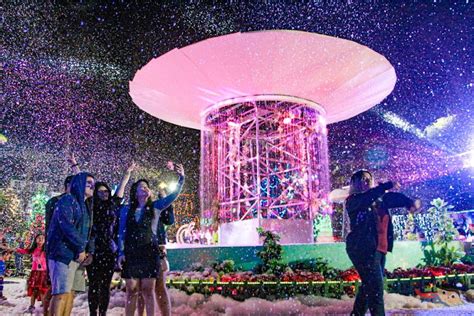 Experience Magic in Christmas Village, Baguio Country Club - Wander Kid ...