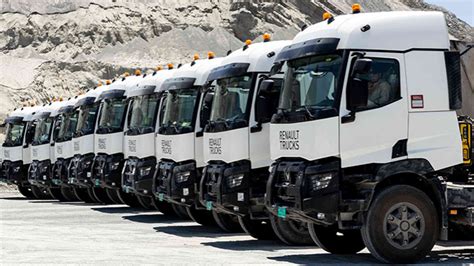 Renault Delivers Heavy-Duty Construction Trucks To UAE Group - Plant ...