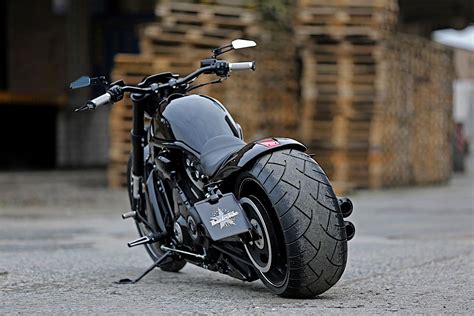 Harley-Davidson Thunderbolt Is True Racing Street Custom Night Rod - autoevolution