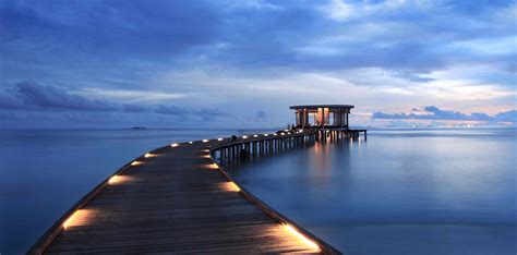 Pros and Cons of Solar Dock Lights - Decks & Docks