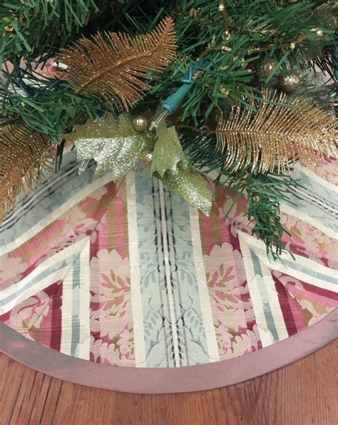 22 Mini-Tabletop Christmas Tree Skirt: damask jacquard | Etsy