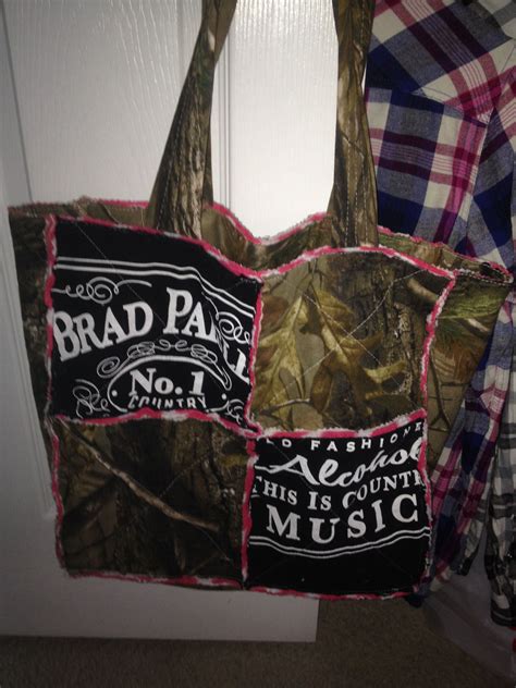 Homemade patchwork purse. Made from old country concert t-shirts. | Diy clothes, Concert tshirts ...