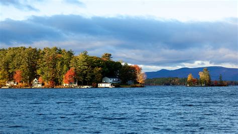 17 Best Lakes in New Hampshire to Have a Whale of a Time - Flavorverse