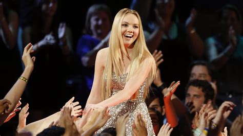 Danielle Bradbery Wins ‘The Voice.’ But She Won’t Be a Star.