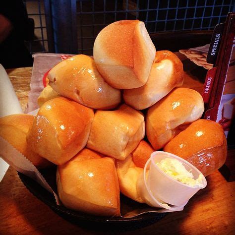 Logan's Roadhouse Dinner Rolls! They do not bring 'em to ya like this ...