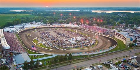 Knoxville Raceway. Knoxville, Iowa : stadiumporn