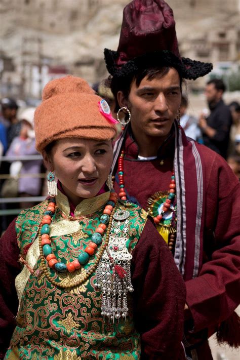 Leh | East fashion, Culture clothing, India people