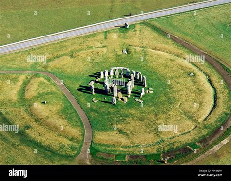 Stonehenge aerial hi-res stock photography and images - Alamy