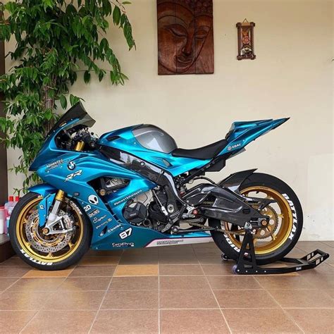 Pure shark ... | Bmw s1000rr, Custom sport bikes, Custom bikes