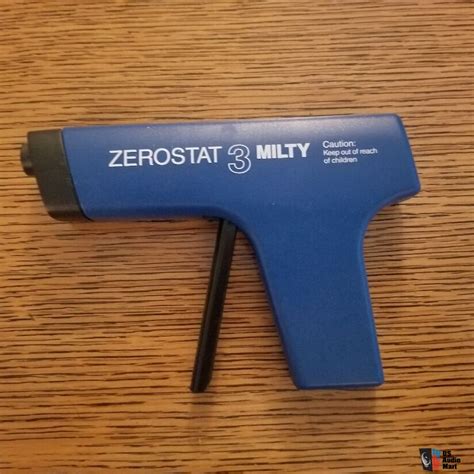 Milty Zerostat 3 Anti-static gun For Sale - Canuck Audio Mart